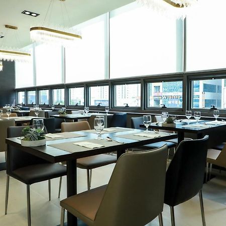 Ramada By Wyndham Daejeon Hotell Exteriör bild