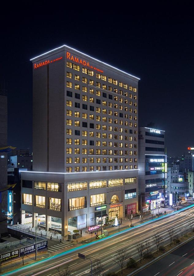 Ramada By Wyndham Daejeon Hotell Exteriör bild