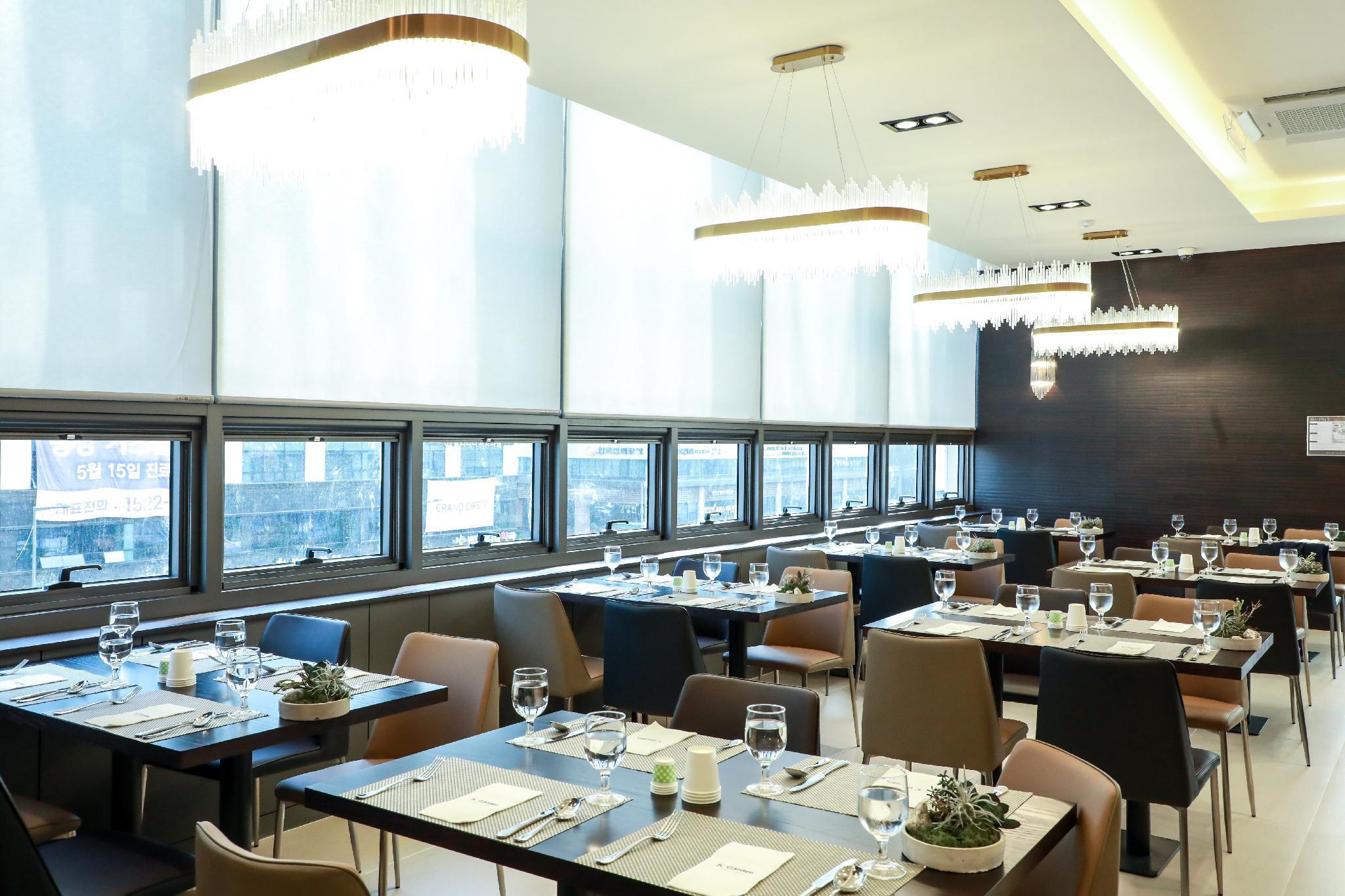 Ramada By Wyndham Daejeon Hotell Exteriör bild