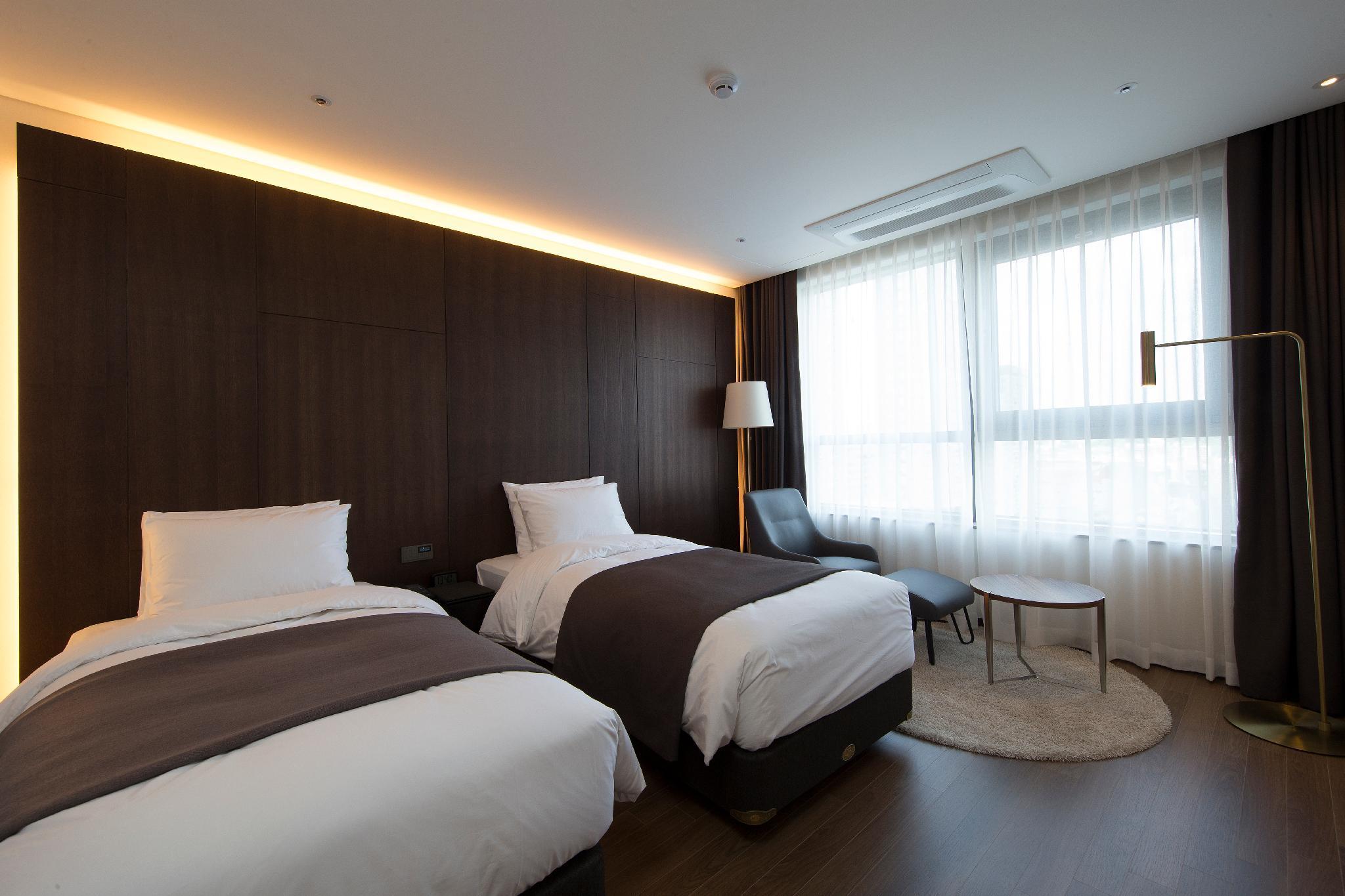 Ramada By Wyndham Daejeon Hotell Exteriör bild