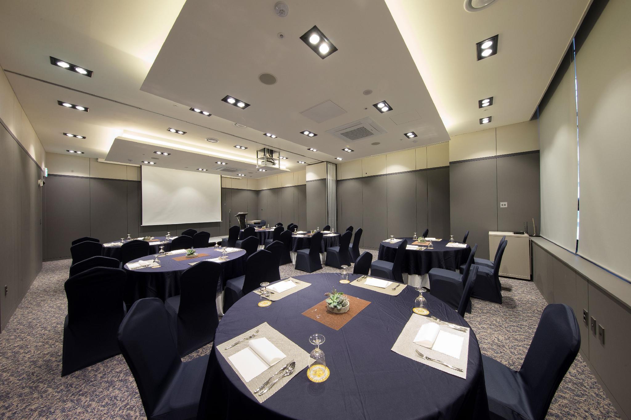 Ramada By Wyndham Daejeon Hotell Exteriör bild
